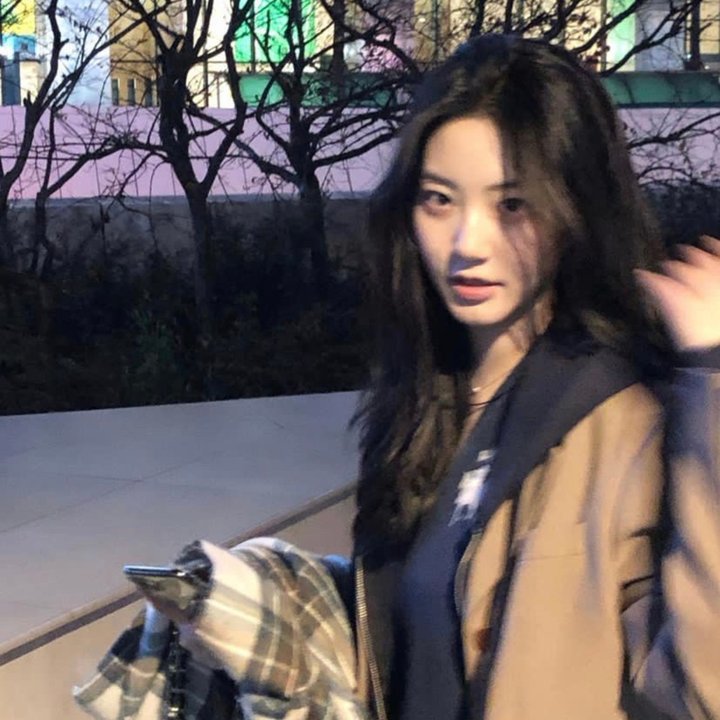 重生被赶出家门，忽悠校花摆地摊